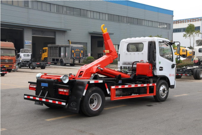 东风多利卡D6勾臂垃圾车