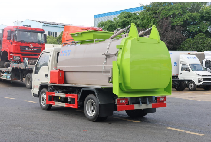 福田小卡餐厨垃圾车